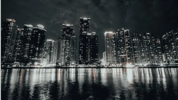 喜色电影 - 城市之光：霓虹背后的人间烟火